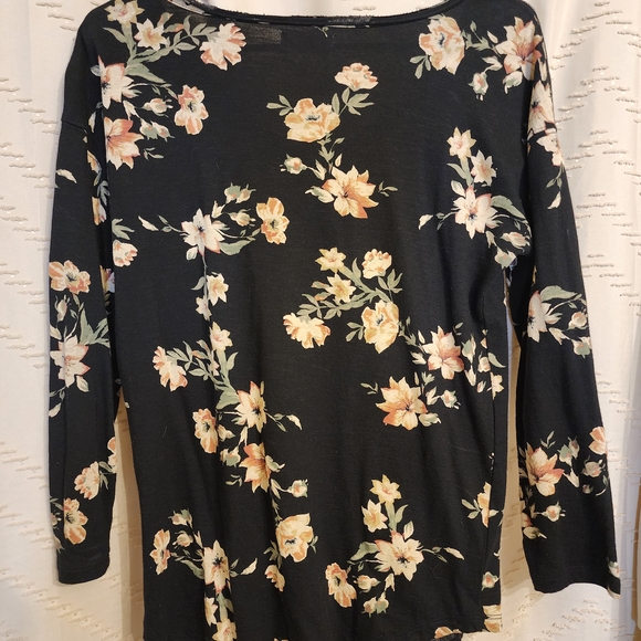 Maurices Black Floral Long Sleeve Top - Picture 2 of 3